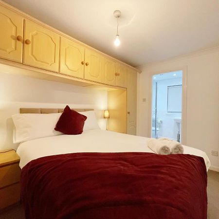 Cozy Nights Svp Detached House Villa Glasgow Luaran gambar