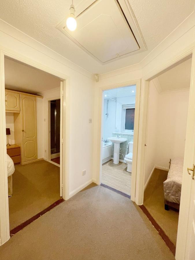 Cozy Nights Svp Detached House Villa Glasgow Luaran gambar