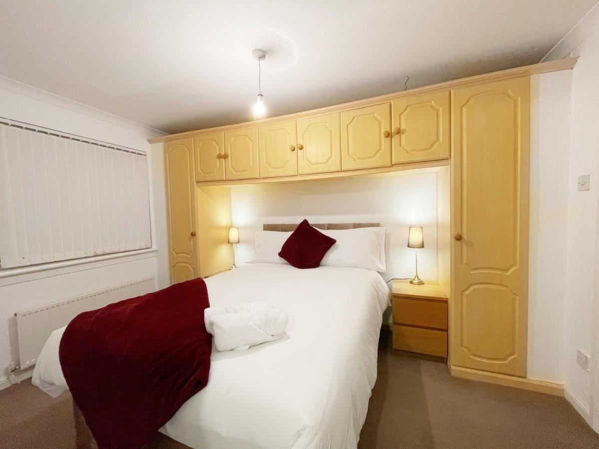 Cozy Nights Svp Detached House Villa Glasgow Luaran gambar