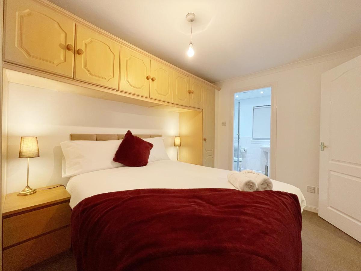 Cozy Nights Svp Detached House Villa Glasgow Luaran gambar