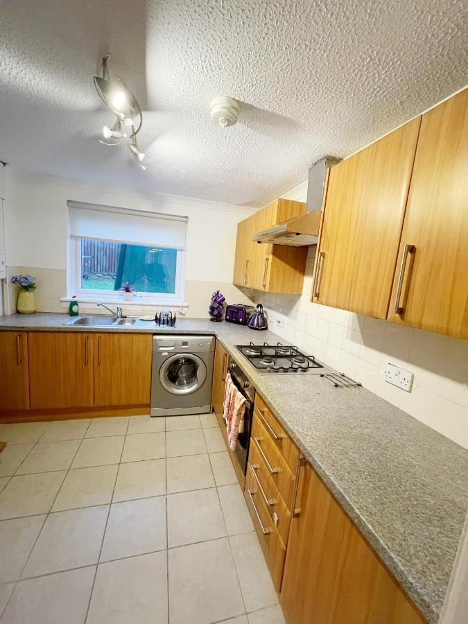 Cozy Nights Svp Detached House Villa Glasgow Luaran gambar