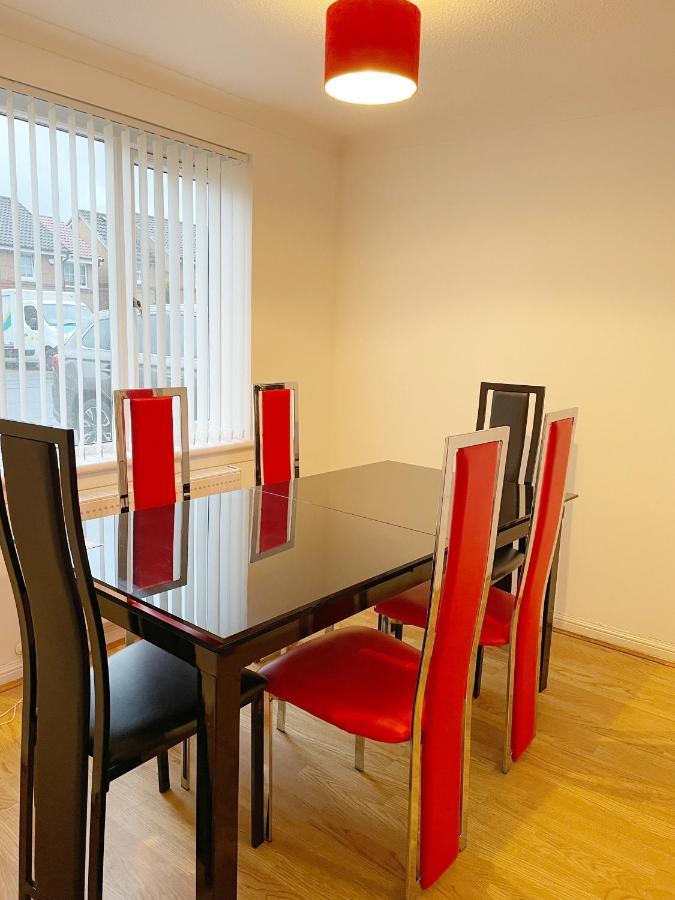 Cozy Nights Svp Detached House Villa Glasgow Luaran gambar