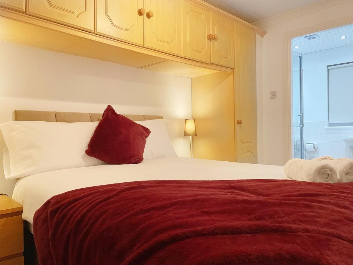 Cozy Nights Svp Detached House Villa Glasgow Luaran gambar